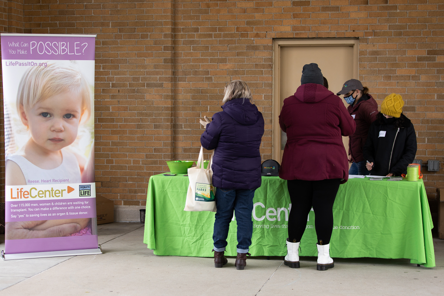 LifeCenter-TreePlanting-13