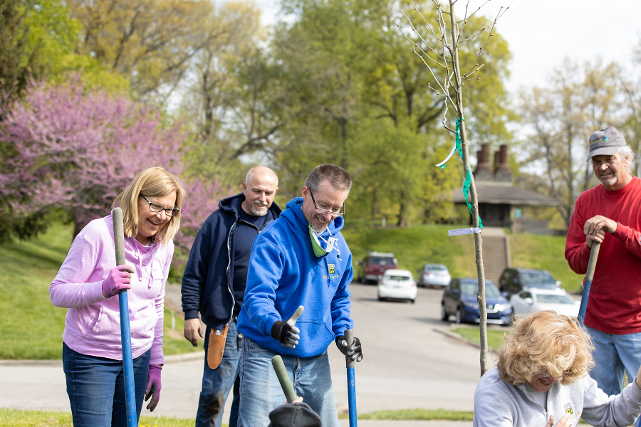 LifeCenter-TreePlanting-144