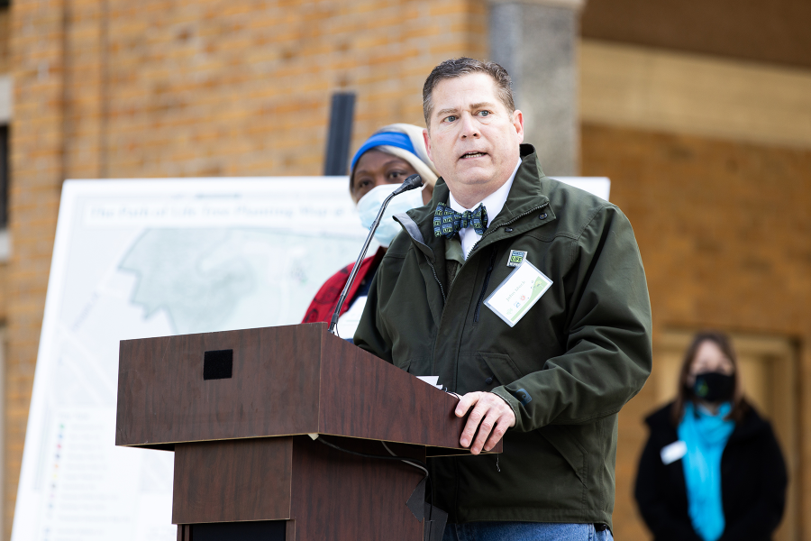 LifeCenter-TreePlanting-75