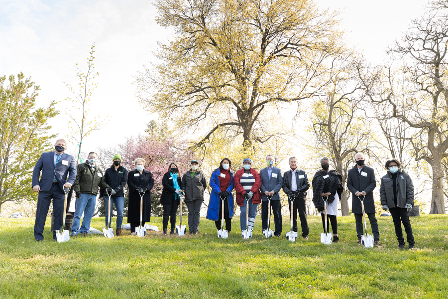 LifeCenter-TreePlanting-99